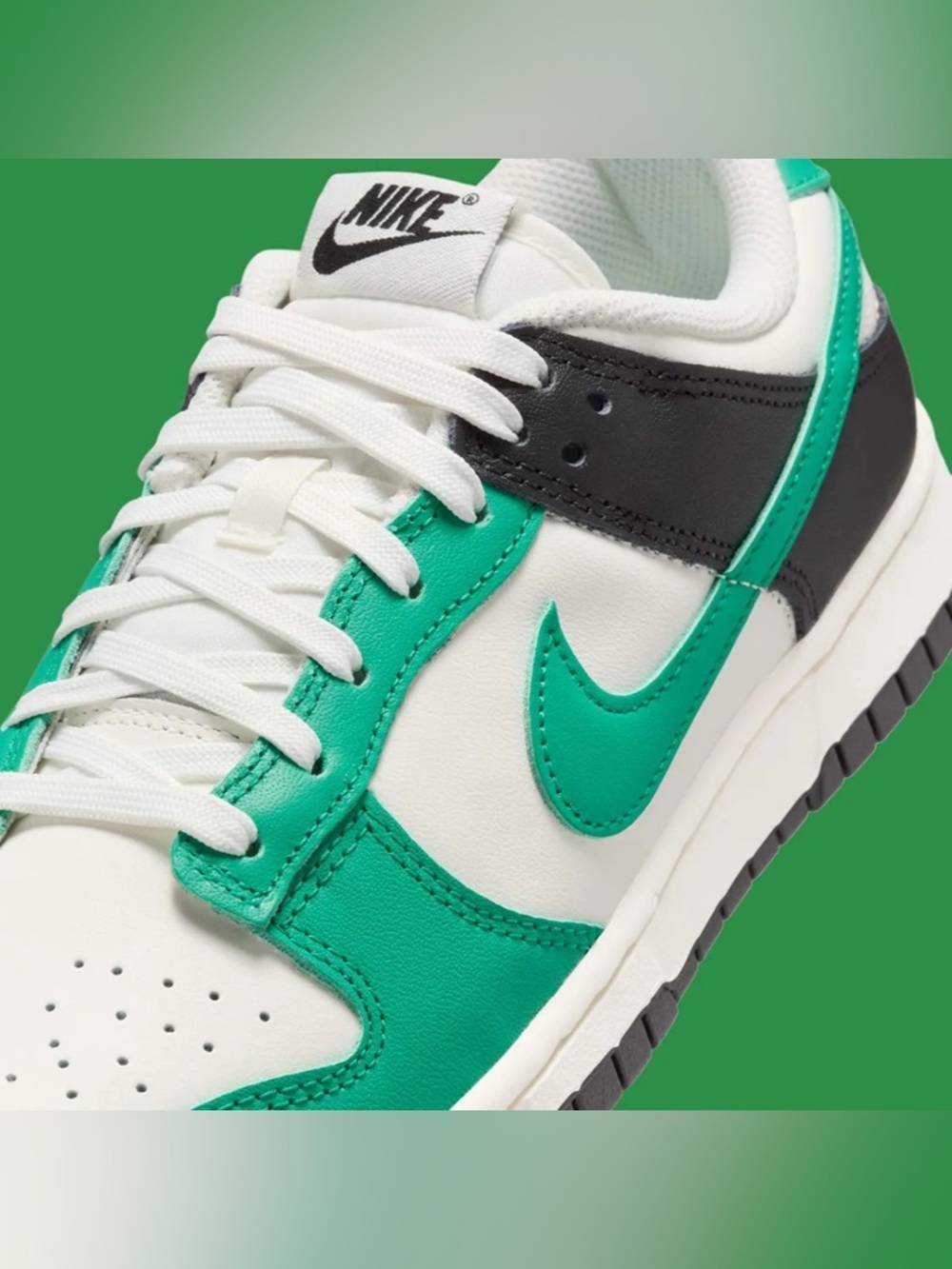Nike Dunk Low
Celtics
US 6.5 EUC - Picture 7 of 11